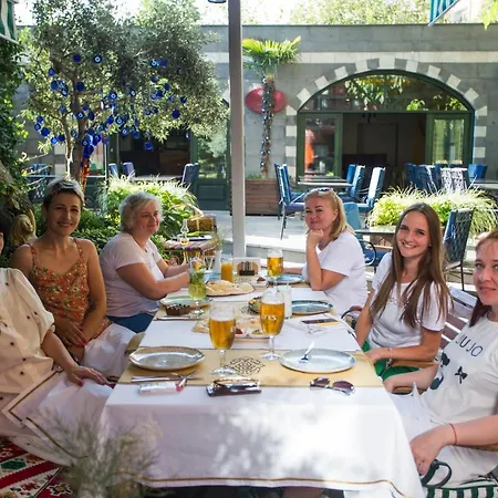 Garden House - Special Class Hotell 4*